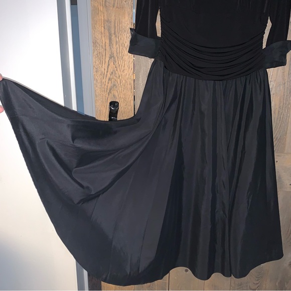 Women’s 12 JESSICA HOWARD Black Retro 60's Look JUNE CLEAVER Holiday Midi Dress - Picture 9 of 16